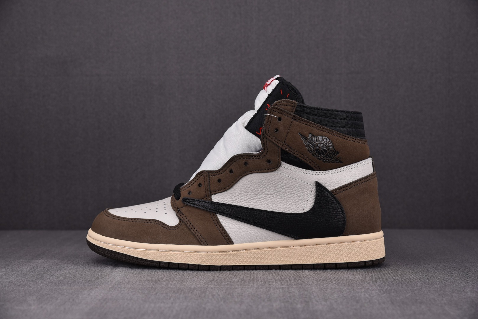 AJ1倒钩深棕尺码:36-47.5福利特价大厂原价570纯原出品-TravisScottxAirJord