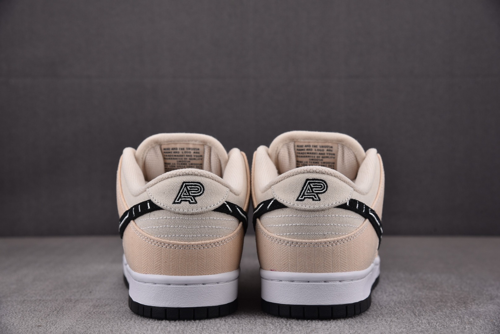 Dunk米黑白尺码:40-47.5纯原-PretoxNKDunkSBLowProQS“PearlWhit