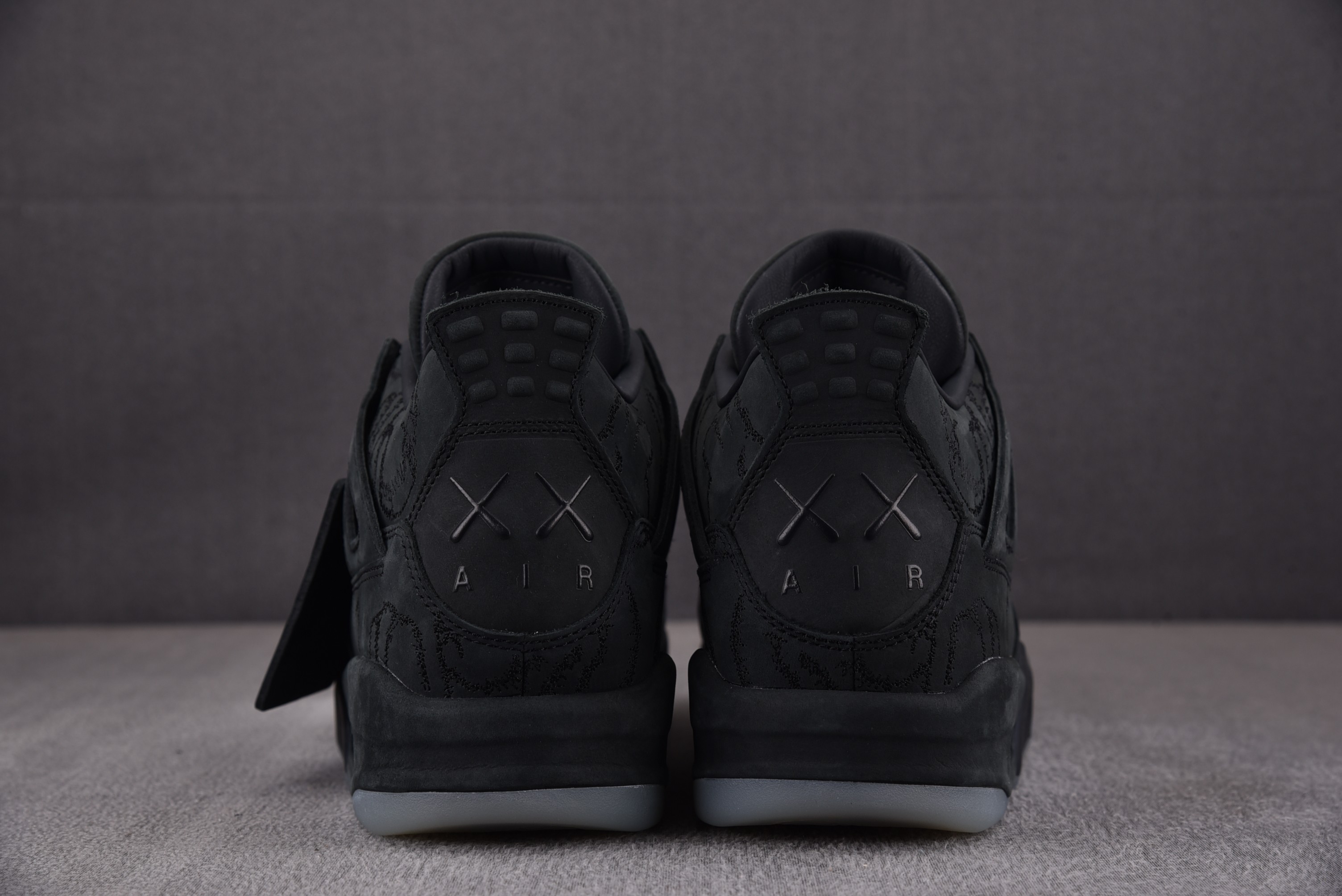 AJ4黑色尺码:40-50.5纯原-AirJordan4RetroKawsBlack黑色930155-0