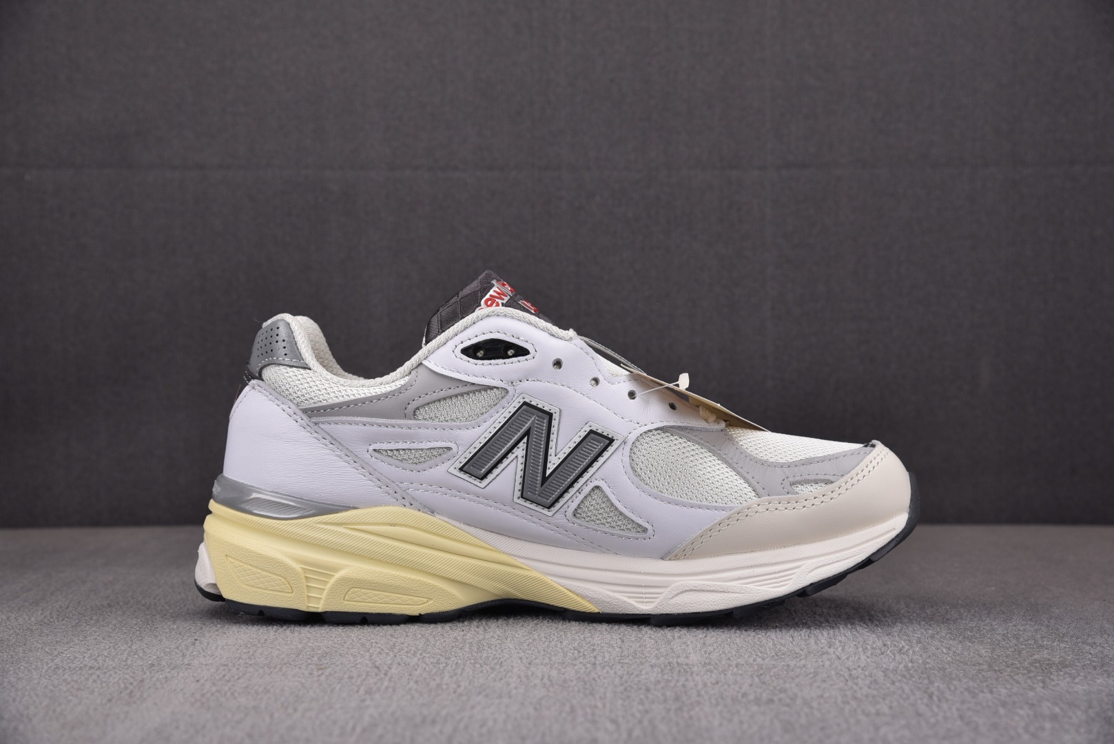 NB990白灰黄尺码:40-46.5纯原-NewBalanceTeddyMadeNB990V3白灰黄M9