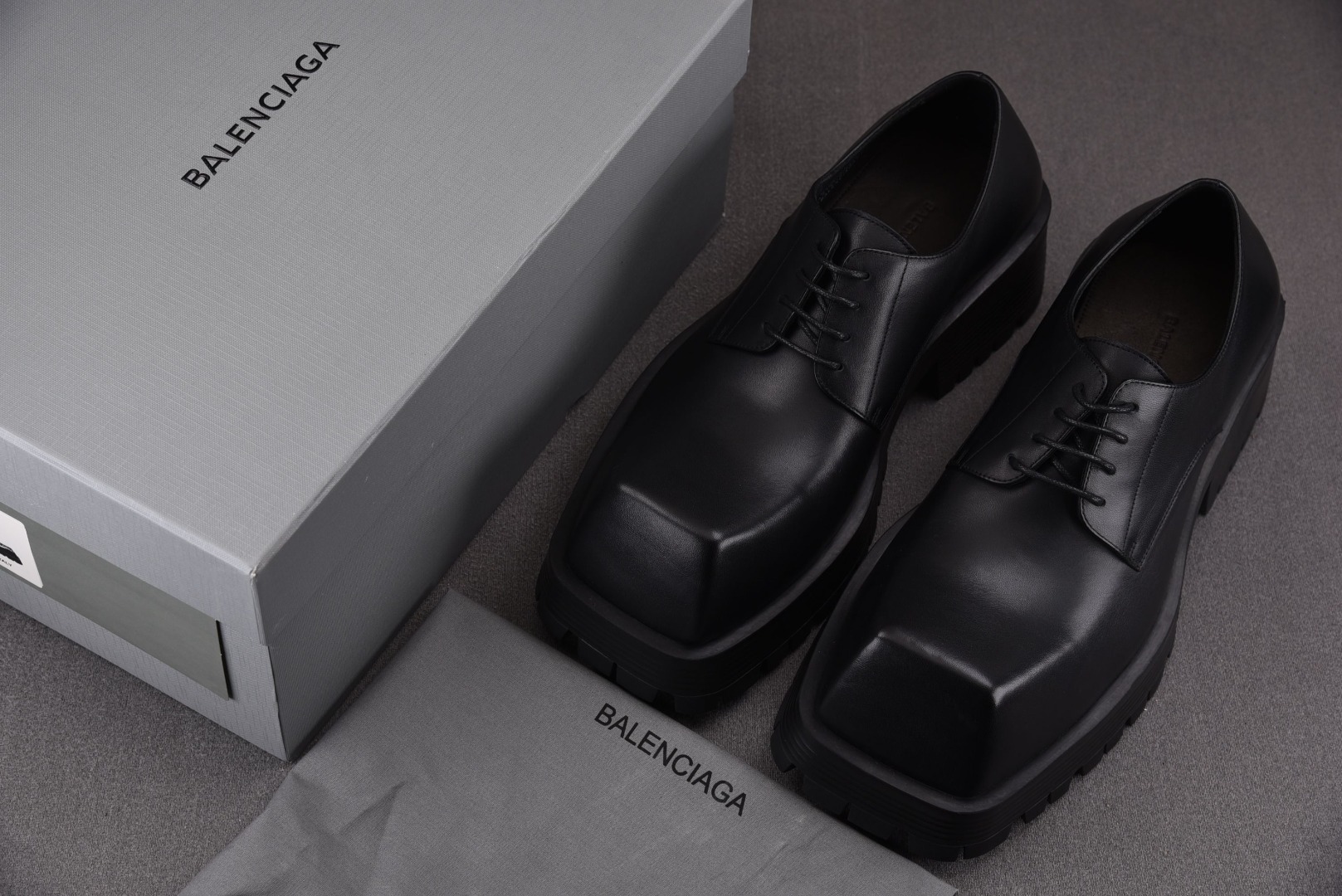 巴黎大头鞋尺码:40-45偏大一码纯原-BalenciagaTrooper4孔绑带黑色YZ0294041