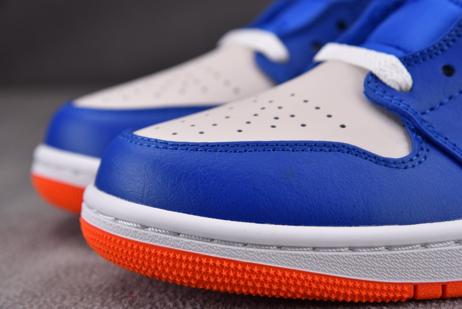 AJMid白蓝橙尺码:40-46纯原-AirJordan1Mid“Knicks”尼克斯白蓝橙FD1029