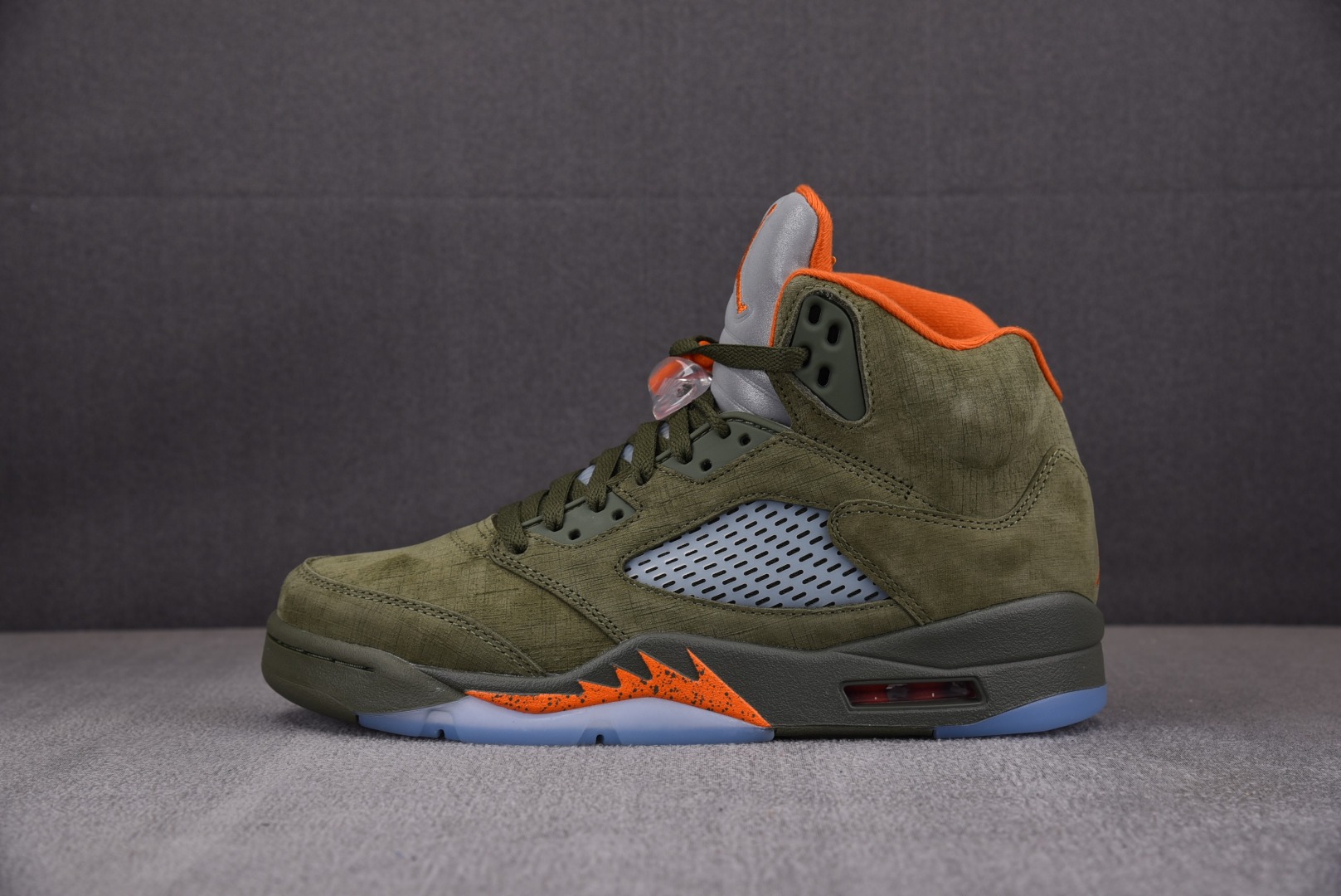 AJ5橄榄绿尺码:40.5-47.5纯原-AirJordan5Retro“Olive”橄榄绿DD0587