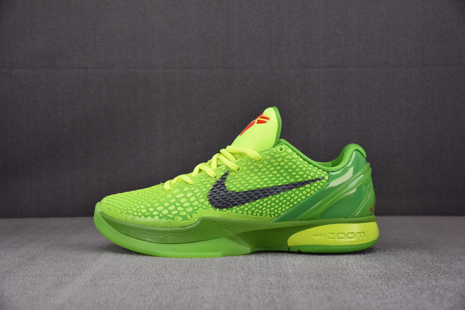 Kobe青蜂侠鞋码40-48.5总裁R版出品-ZoomKobe6ZK6科比6青蜂侠绿蛇圣诞CW2190-