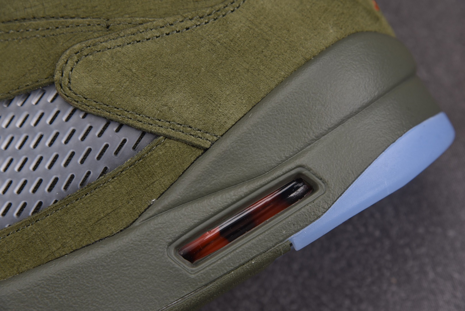 AJ5橄榄绿尺码:40.5-47.5纯原-AirJordan5Retro“Olive”橄榄绿DD0587