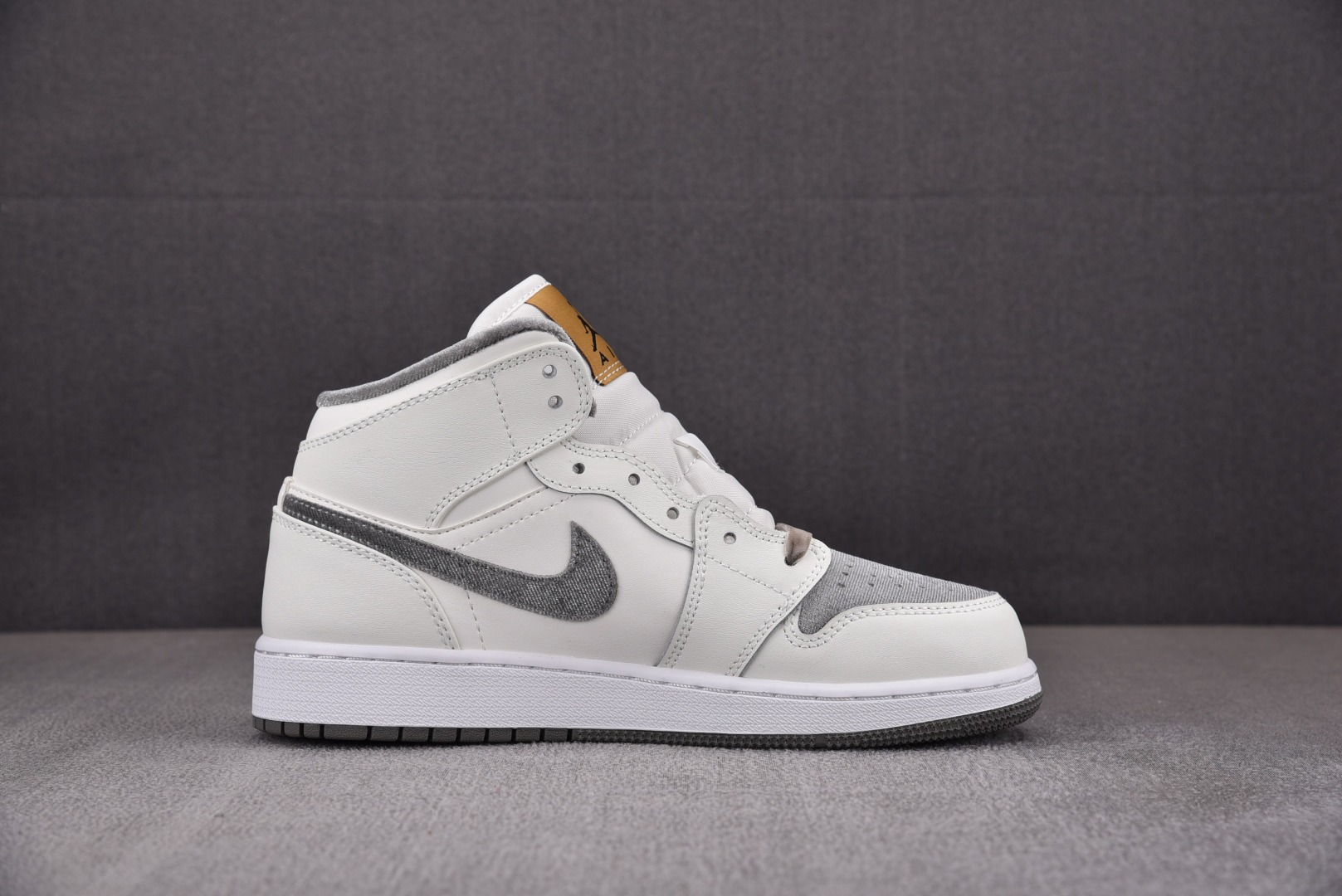 AJMid米灰尺码:35.5-40纯原-AirJordan1MidSEGS米灰FB9899-100