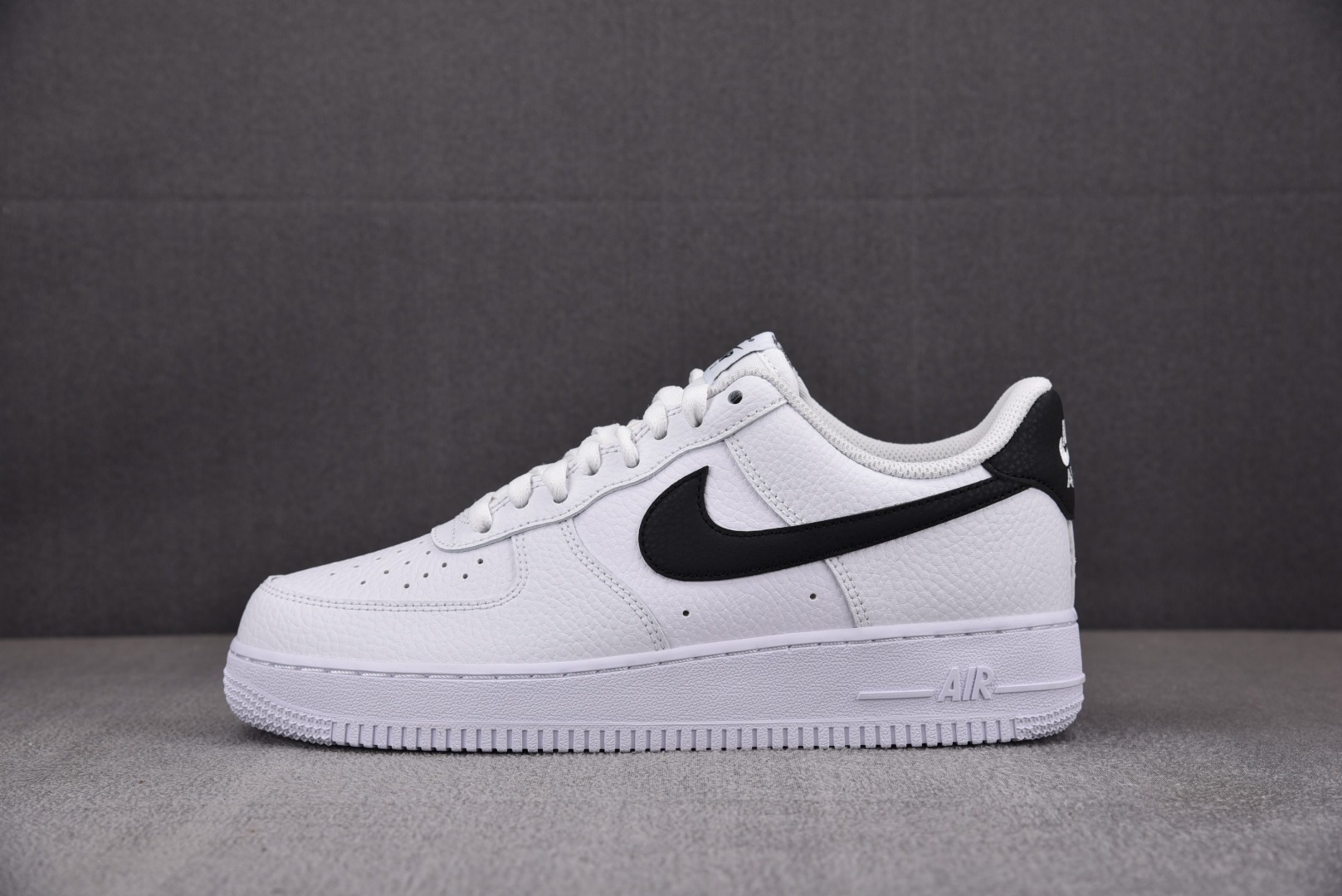 AF1白黑尺码:40-46纯原-AirForce1LowWhiteandBlack白黑CT2302-10