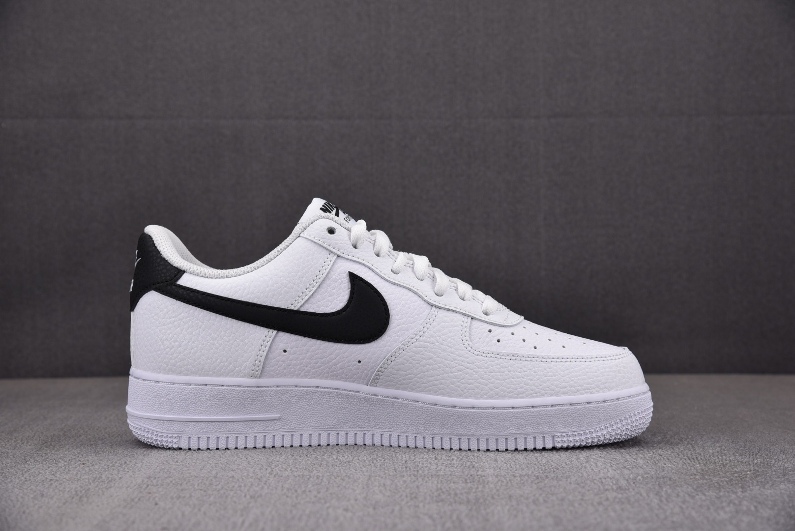 AF1白黑尺码:40-46纯原-AirForce1LowWhiteandBlack白黑CT2302-10