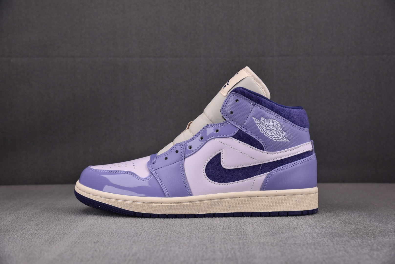 AJMid紫尺码:35.5-46纯原-WMNSAirJordan1Mid“PurpleChenille”