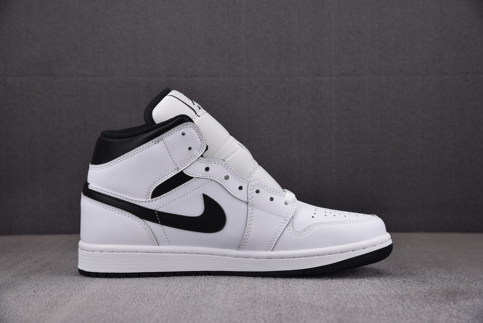 AJMid鞋码40-46纯原出品-AirJordan1Mid白黑DQ8426-132YZ010