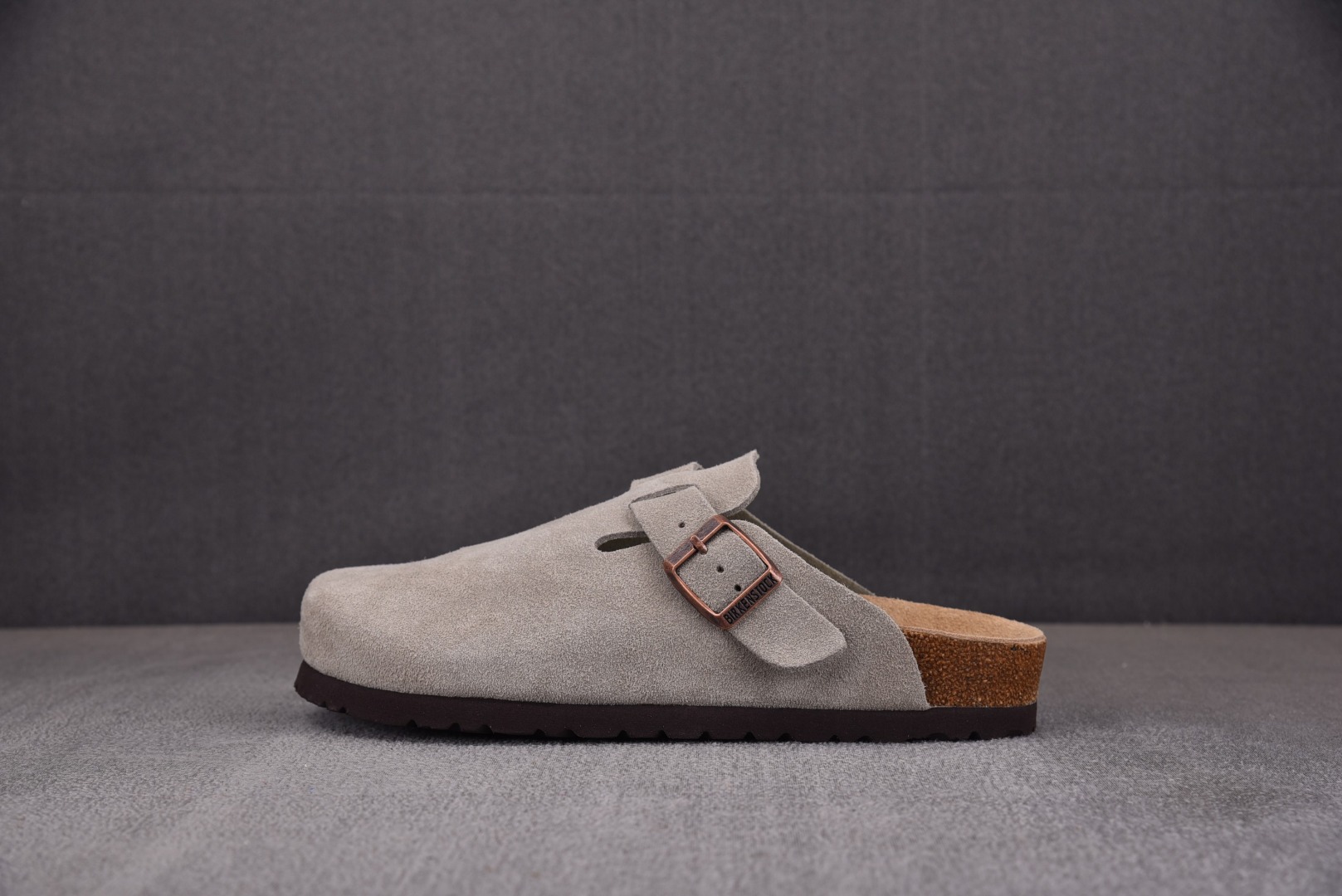 Birkenstock尺码35-45纯原出品-Brikenstock包头拖鞋卡其色YZ029