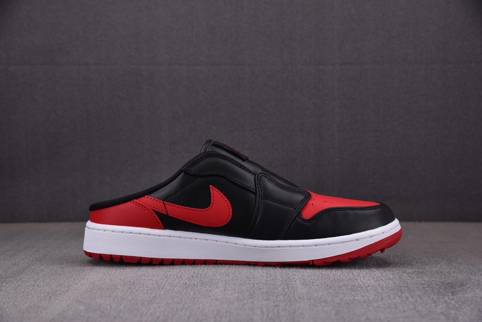 AJLow尺码40-46纯原出品-AirJordan1Mule“Bred”黑红脚趾一脚蹬FJ1214-0