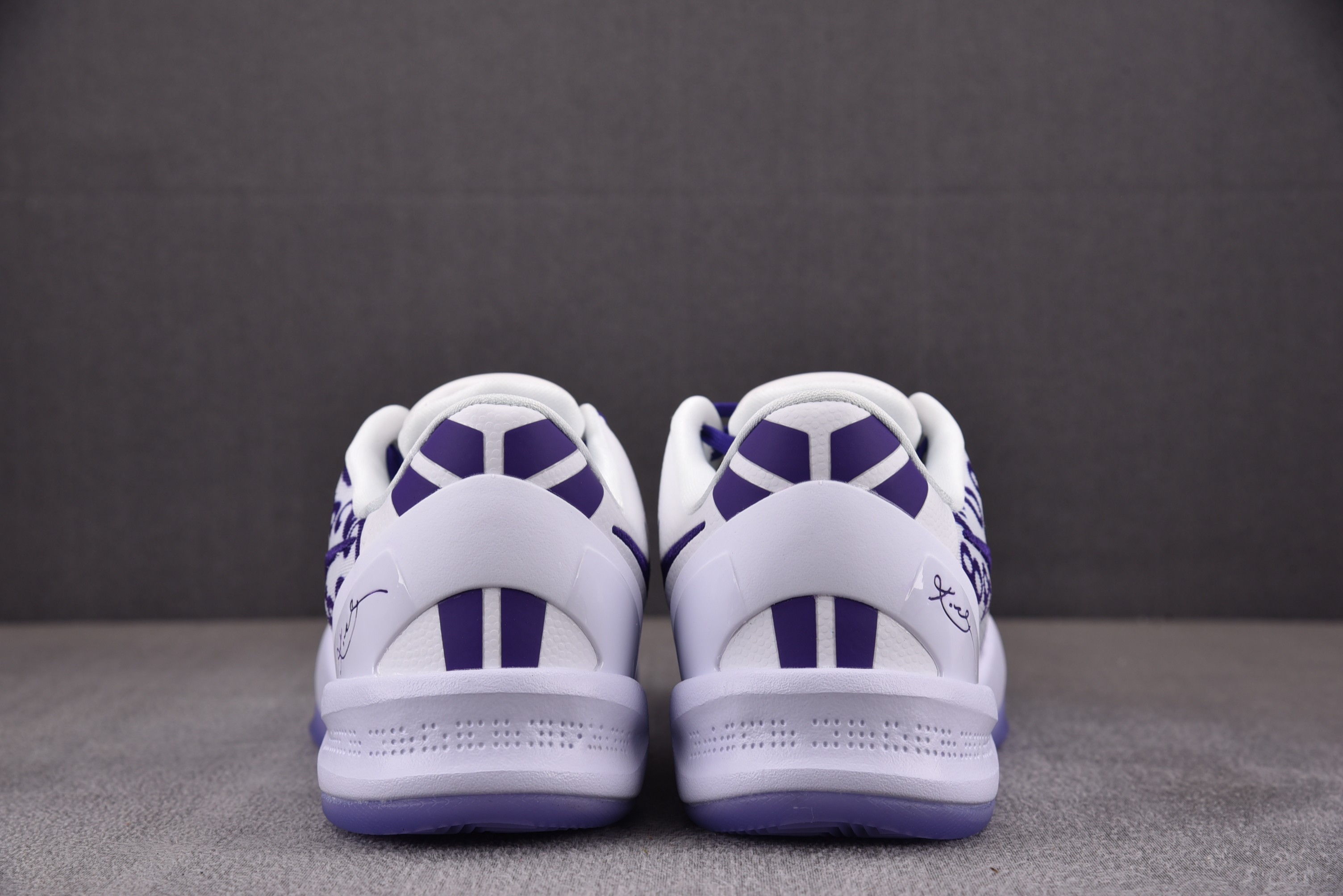 科比尺码:40-48.5建议拿大0.5纯原S2版-Kobe8Protro“CourtPurple”白紫数