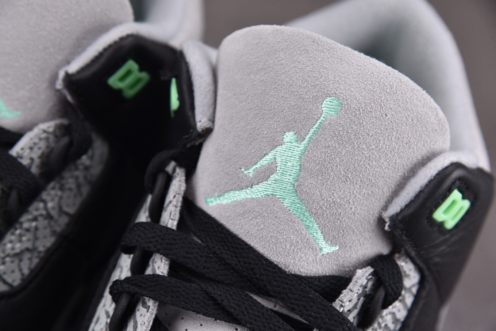 AJ3黑绿尺码:40-47.5有45.5纯原出品-AirJordan3Retro3GreenGlow黑绿