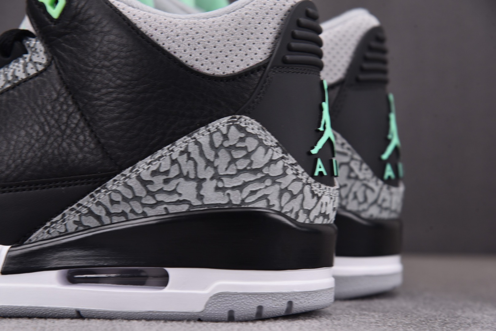 AJ3黑绿尺码:40-47.5有45.5纯原出品-AirJordan3Retro3GreenGlow黑绿