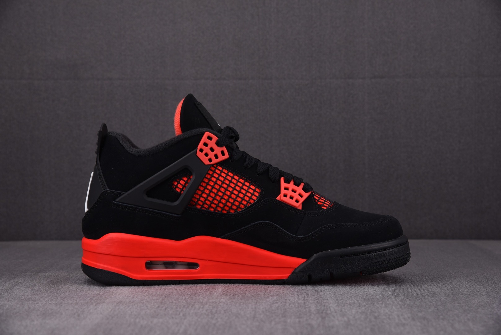 AJ4黑红尺码:40-48.5纯原版-AirJordan4RetroUniversityBlueAJ4乔