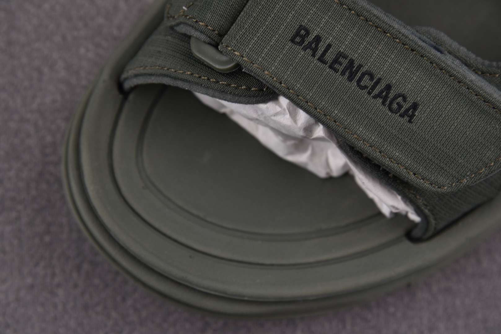 巴黎尺码:35-46纯原-BalenciagaTourist魔术贴沙滩凉鞋卡其YZ009-03