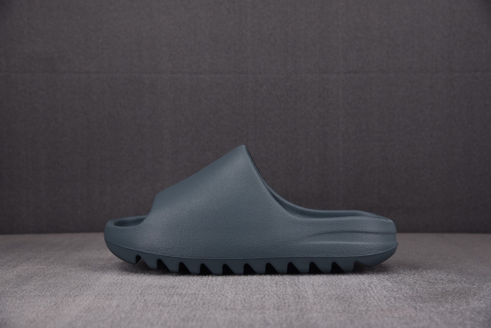 Yeezy深灰绿尺码:36.5-48.5纯原版出品-YeezySlide“SlateMarine”深灰绿