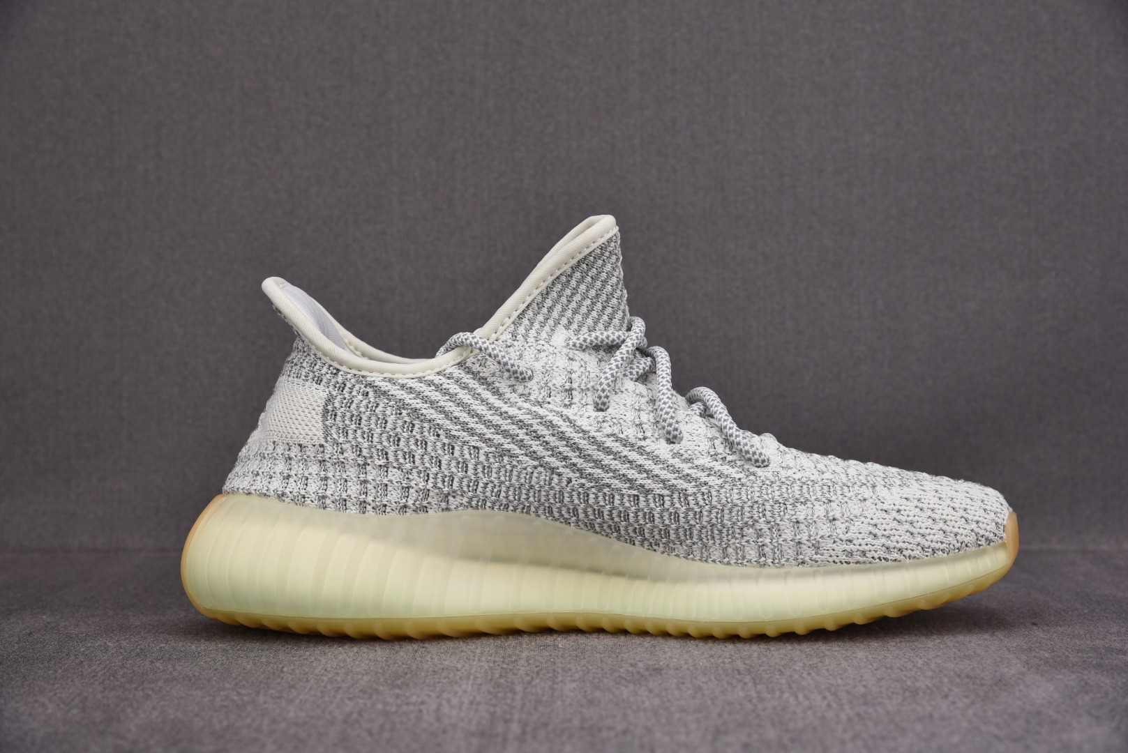 Yeezy灰白尺码:36-48纯原版出品-YeezyBoost350V2Yeshaya灰白满天星FX43