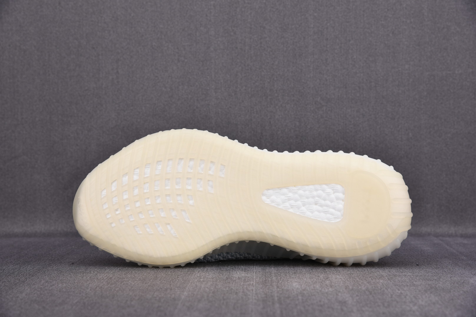 Yeezy冰蓝尺码:36-48纯原版出品-YeezyBoost350V2CloudWhite冰蓝天使FX