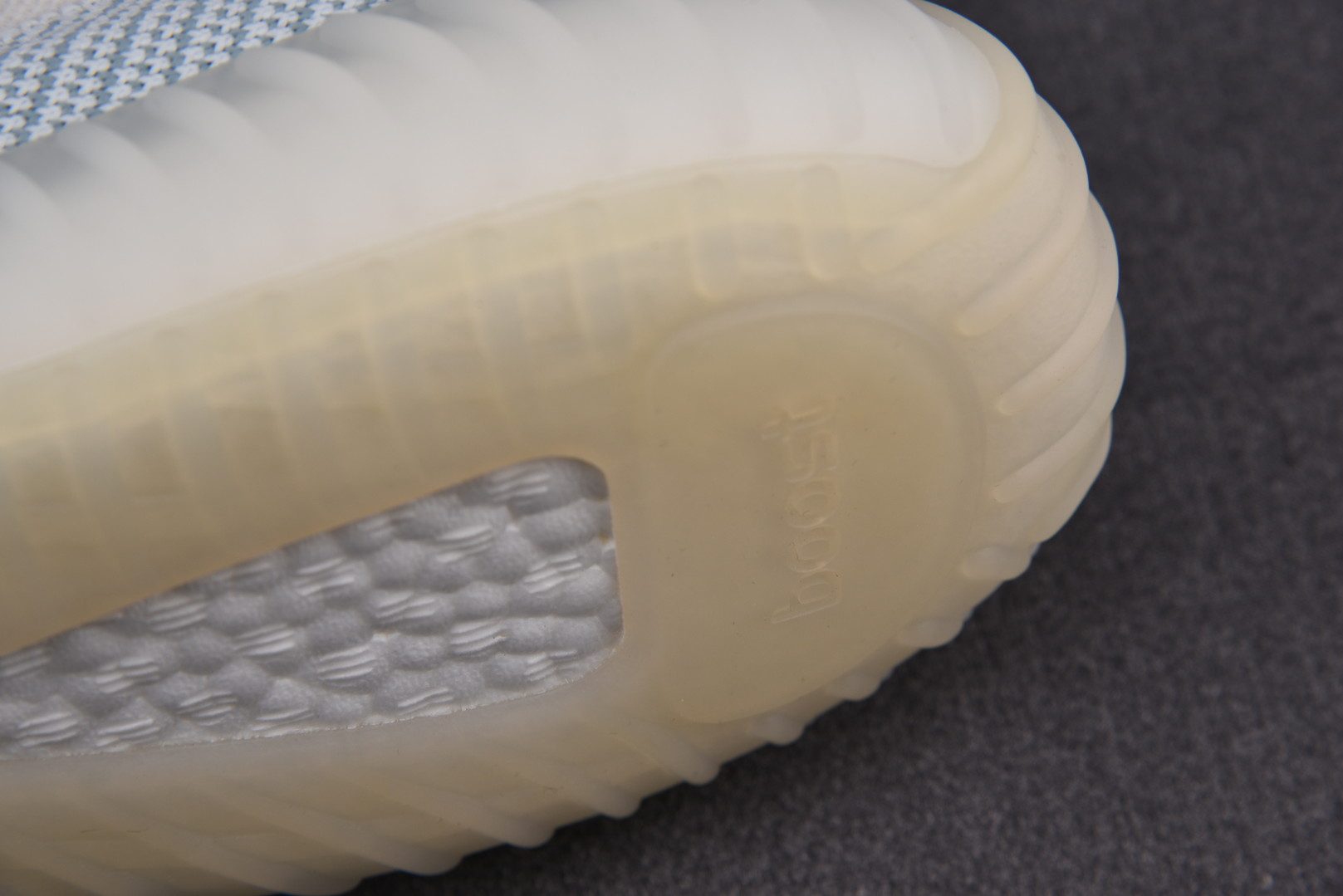 Yeezy冰蓝尺码:36-48纯原版出品-YeezyBoost350V2CloudWhite冰蓝天使FX