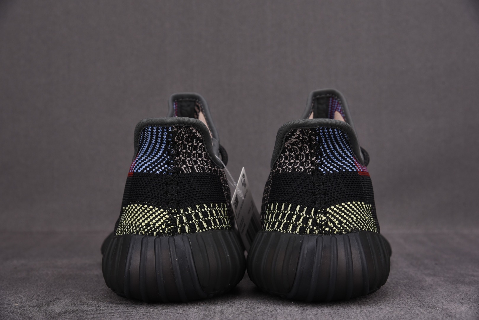 Yeezy黑红尺码:36-48纯原版出品-YeezyBoost350V2Yecheil黑红拼接满天星羽毛