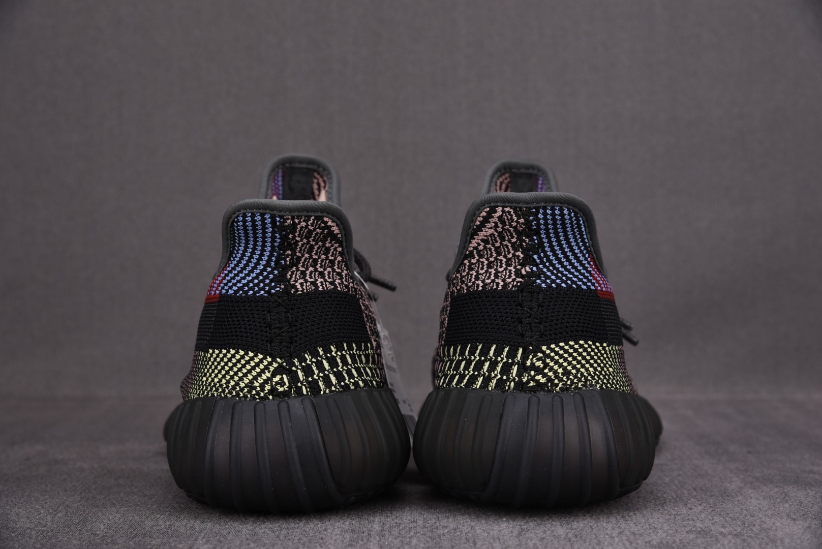 Yeezy黑红尺码:36-48纯原版出品-YeezyBoost350V2Yecheil黑红拼接羽毛天使F