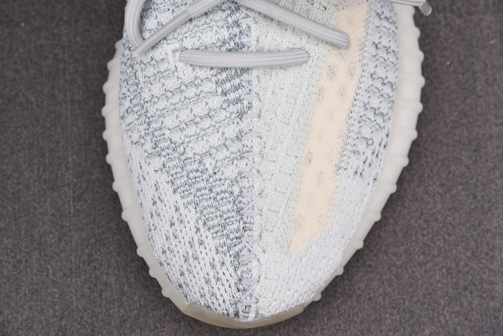 Yeezy冰蓝尺码:36-48纯原版出品-YeezyBoost350V2CouldWhite云白冰蓝满天