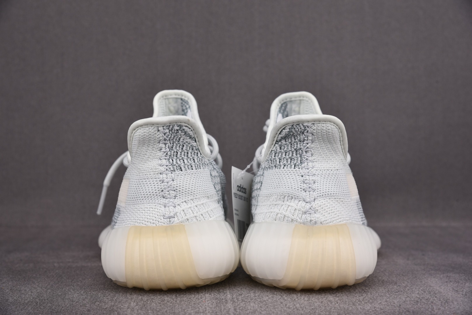 Yeezy冰蓝尺码:36-48纯原版出品-YeezyBoost350V2CouldWhite云白冰蓝满天