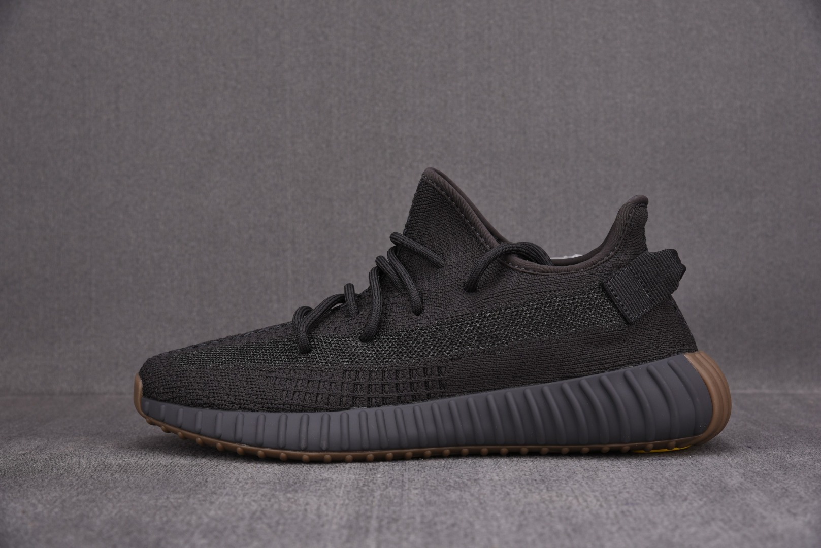 Yeezy黑生胶尺码:36-48纯原版出品-YeezyBoost350V2Cinder黑生胶侧透满天星F