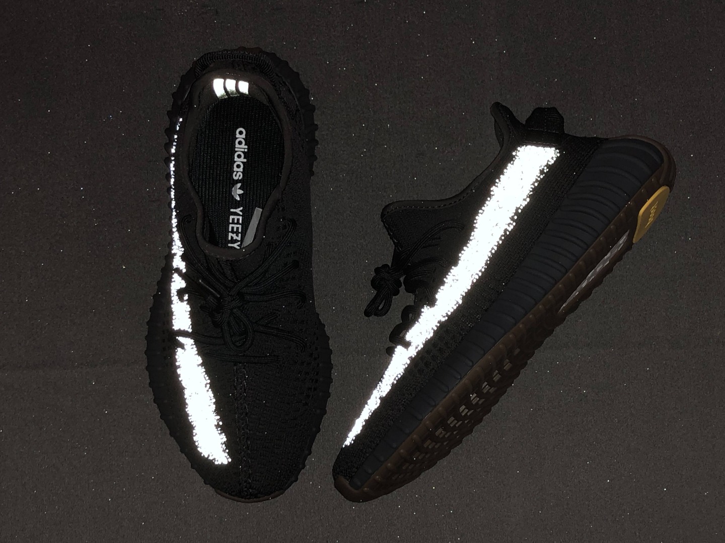 Yeezy黑生胶尺码:36-48纯原版出品-YeezyBoost350V2Cinder黑生胶侧透满天星F