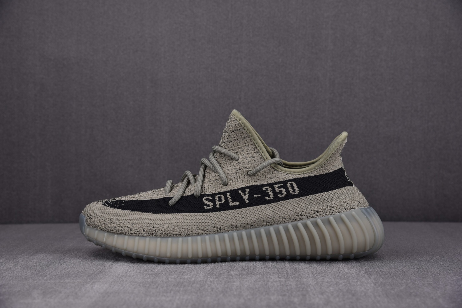 Yeezy军绿黑尺码:36-48纯原版出品-YeezyBoost350V2Granite军绿黑HQ205