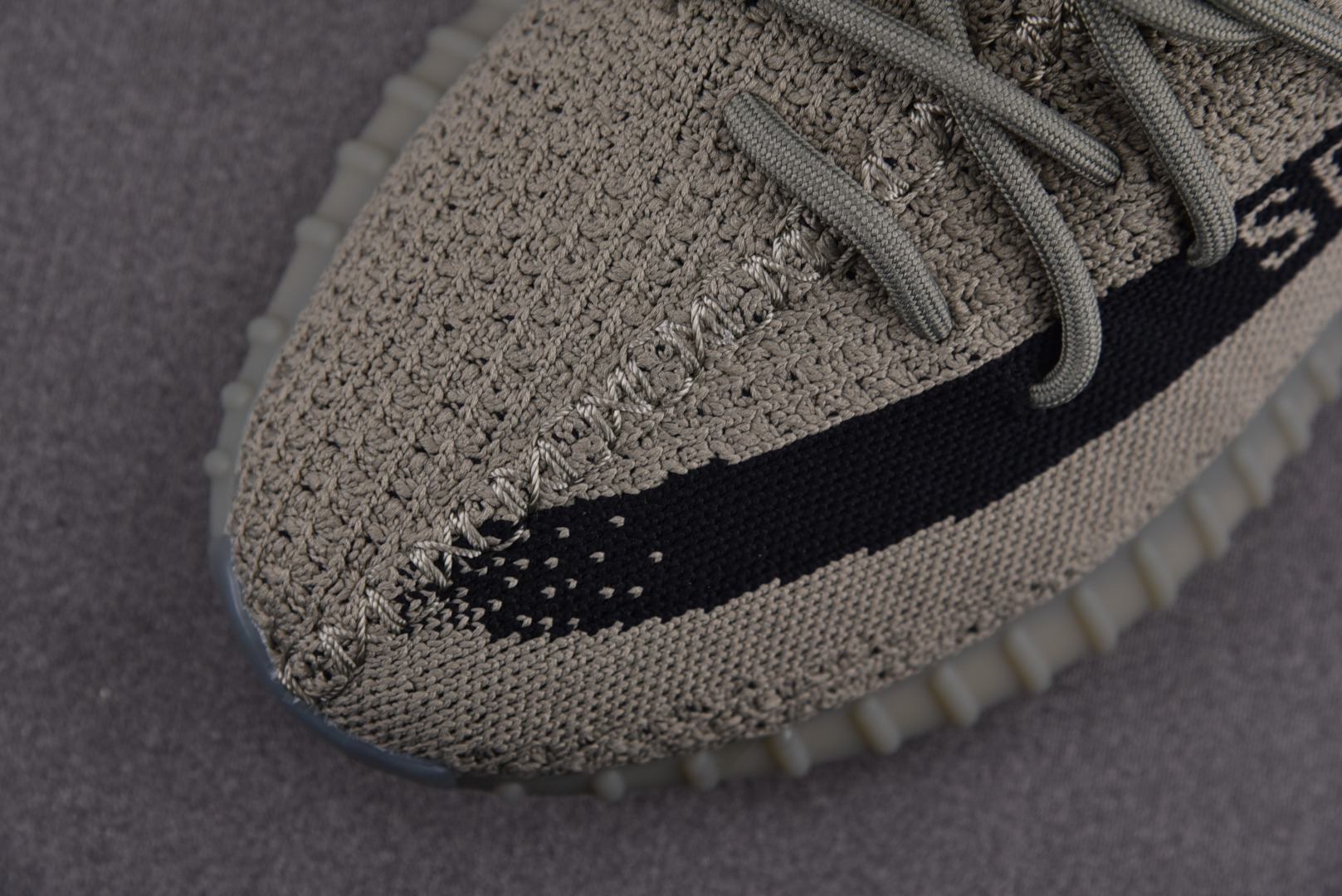 Yeezy军绿黑尺码:36-48纯原版出品-YeezyBoost350V2Granite军绿黑HQ205