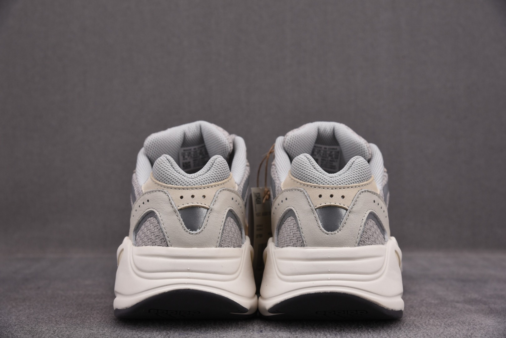 Yeezy700尺码:36-48纯原版出品-originalsYeezyBoost700V2“Cream