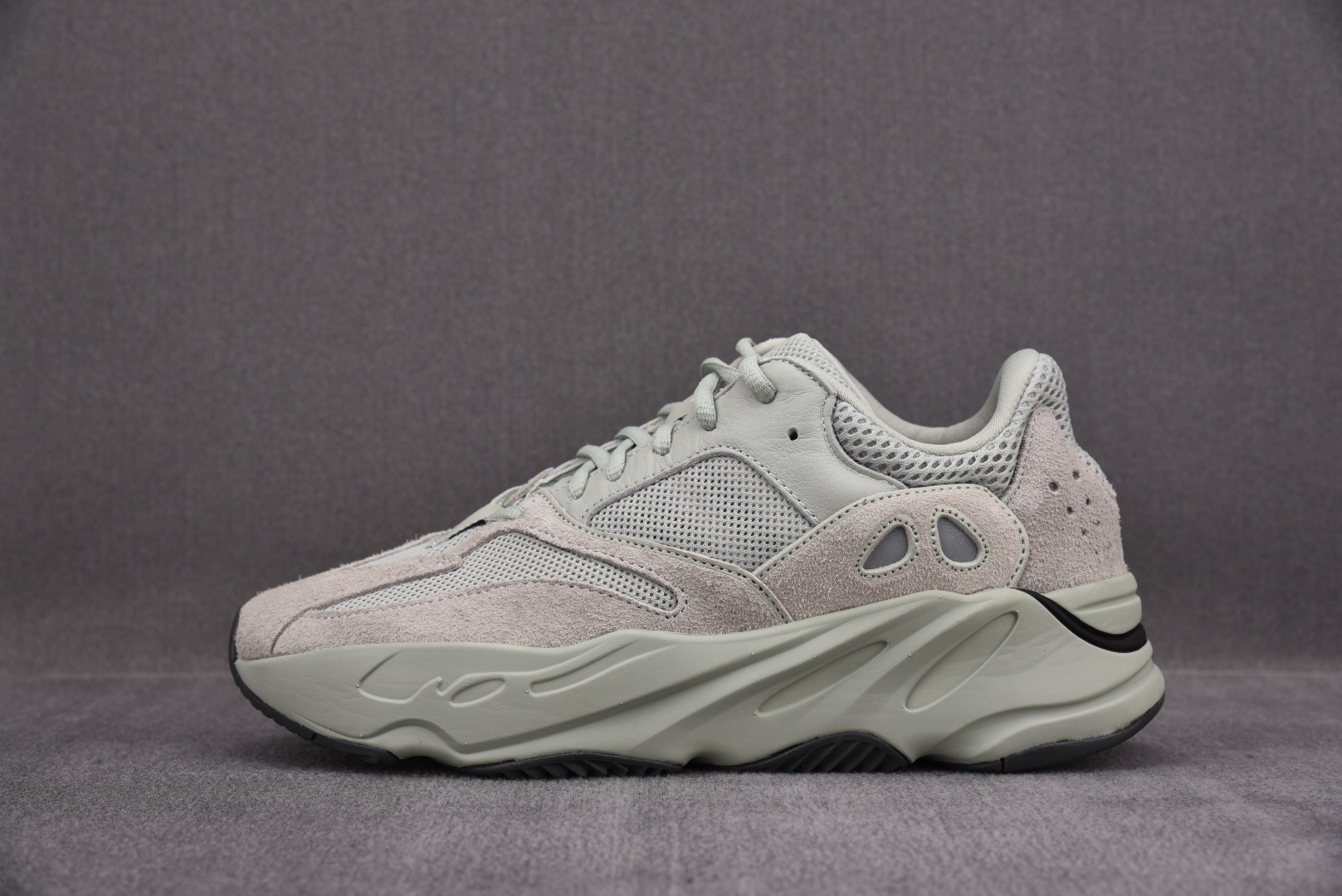 Yeezy700尺码:36-48纯原版出品-originalsYeezyBoost700Salt海盐白色