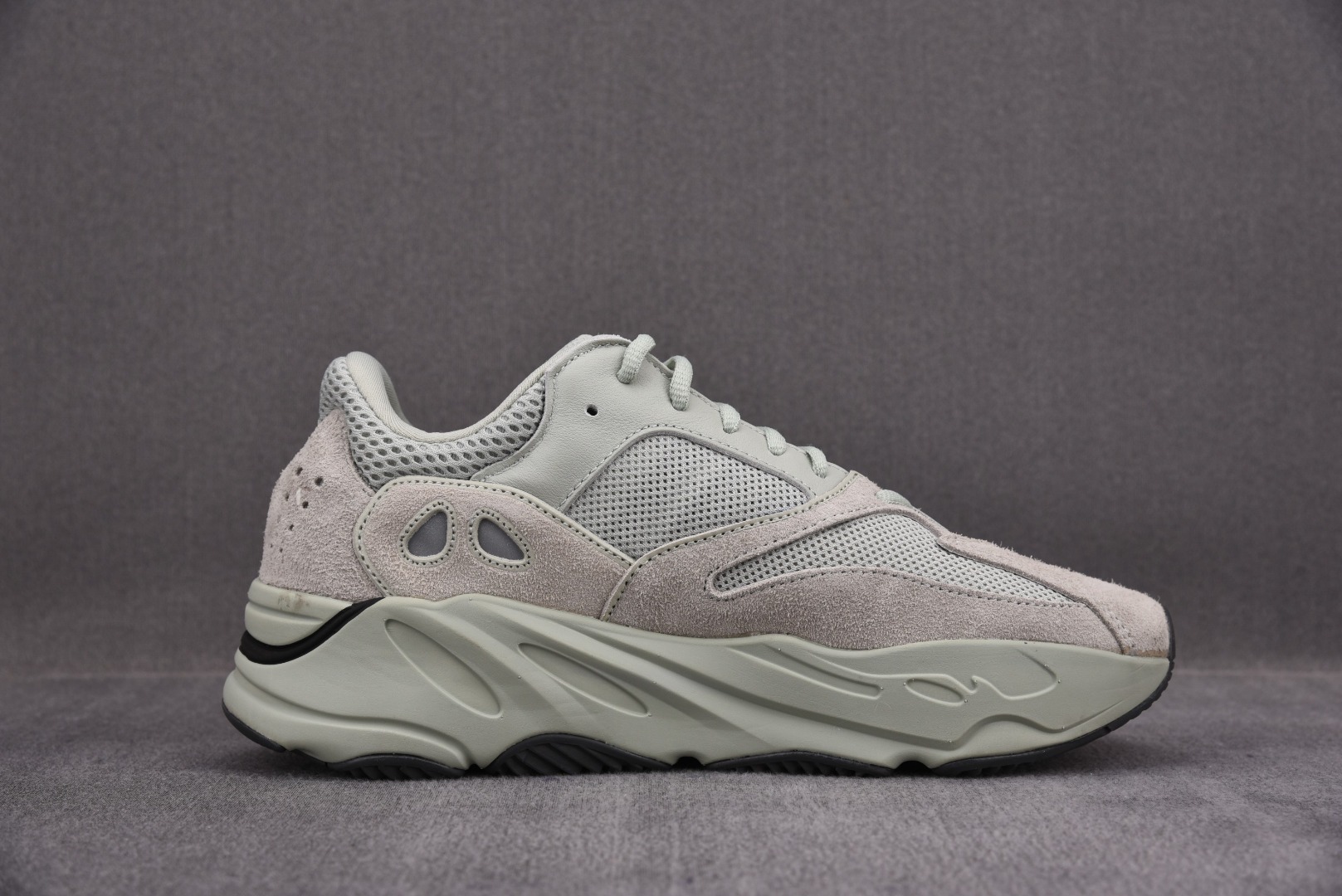 Yeezy700尺码:36-48纯原版出品-originalsYeezyBoost700Salt海盐白色