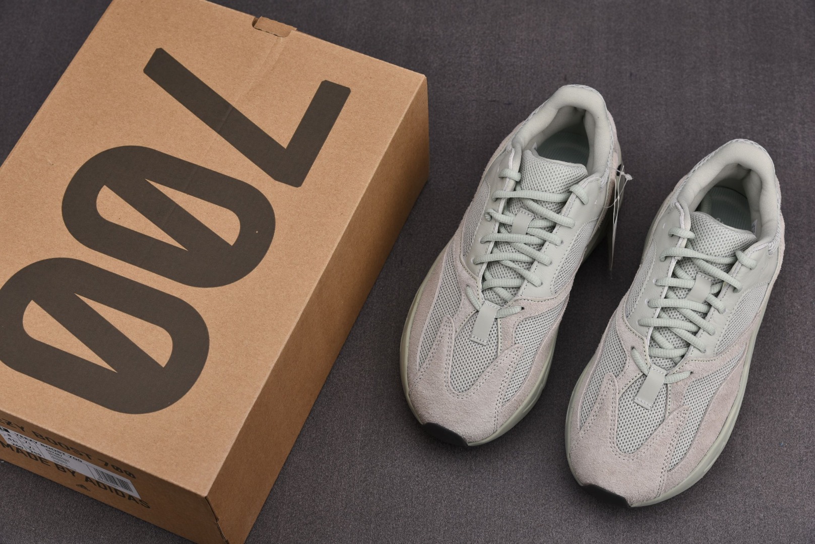 Yeezy700尺码:36-48纯原版出品-originalsYeezyBoost700Salt海盐白色