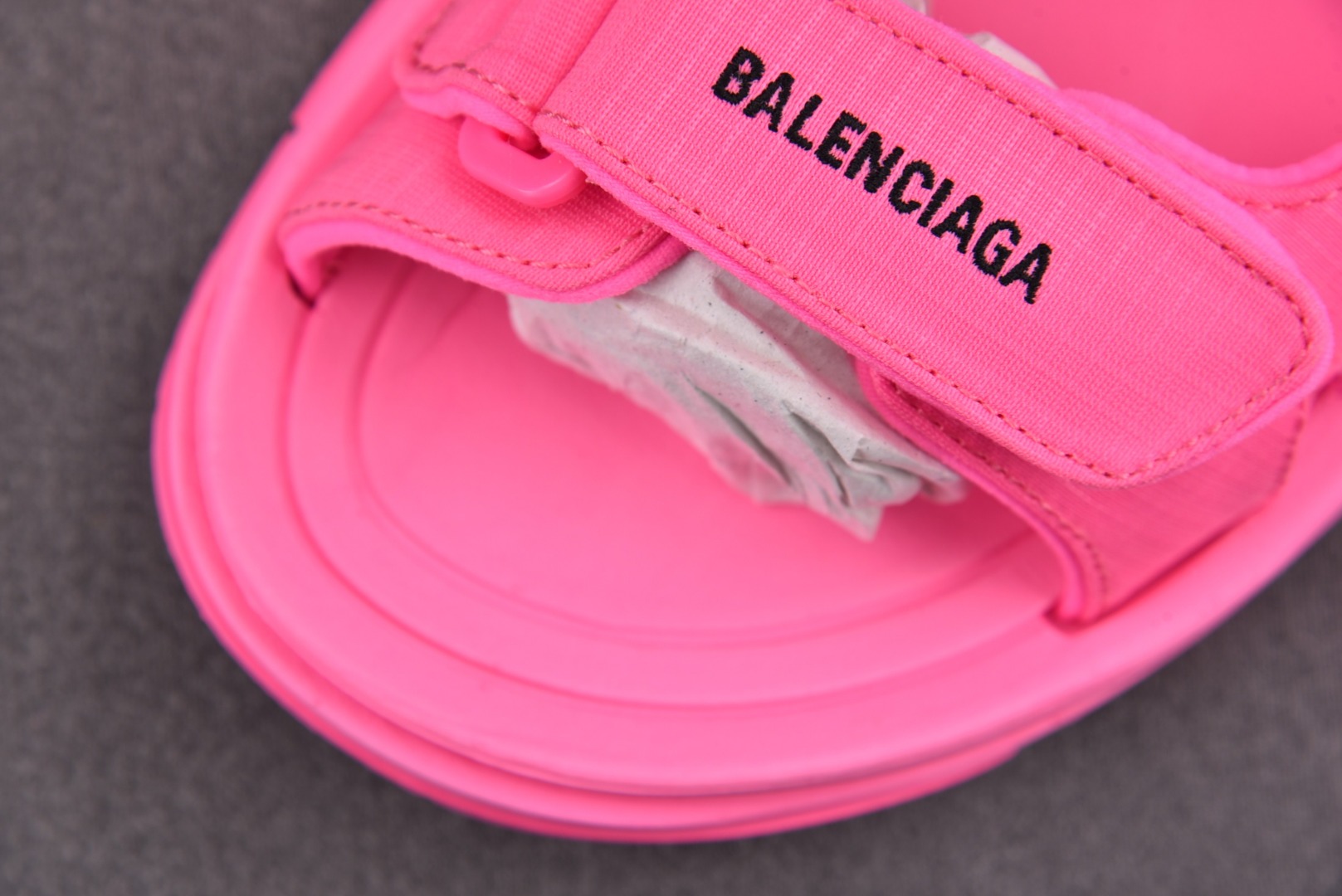 巴黎凉鞋尺码:35-46偏大1码纯原出品-BalenciagaTourist魔术贴沙滩凉鞋荧光粉YZ00