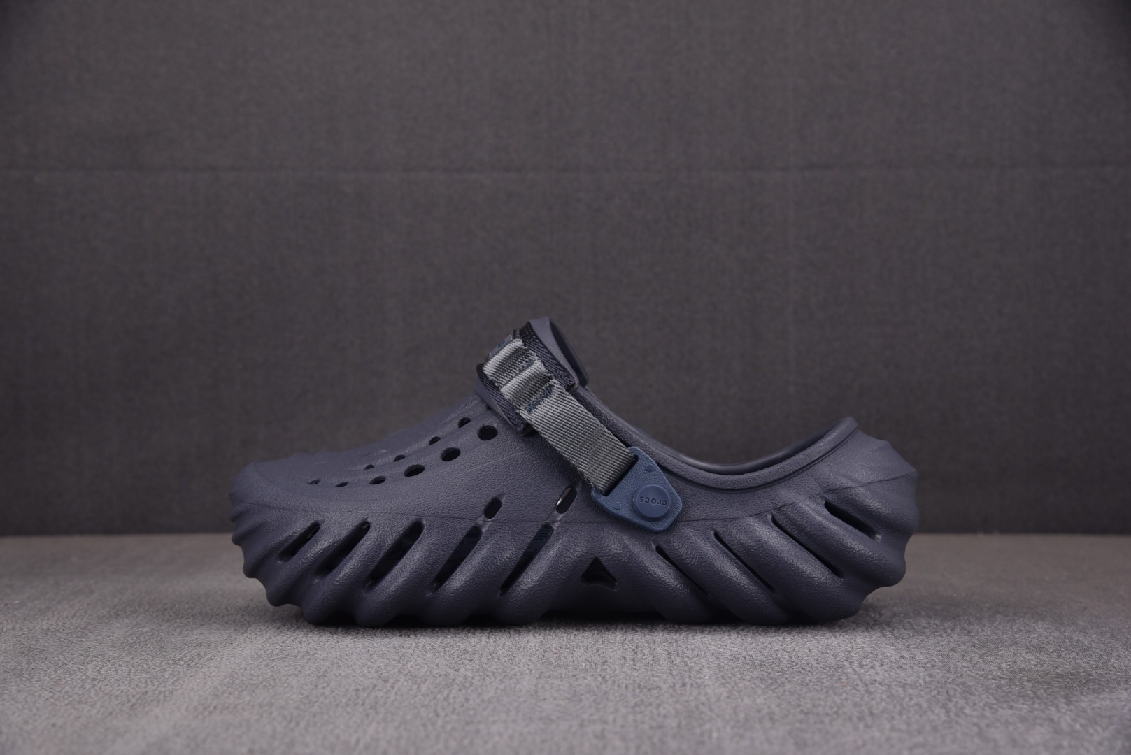 Crocs尺码:36-46偏大一码纯原版出品-CrocsEVA卡骆驰一脚蹬沙滩凉鞋深蓝YZ01736-3