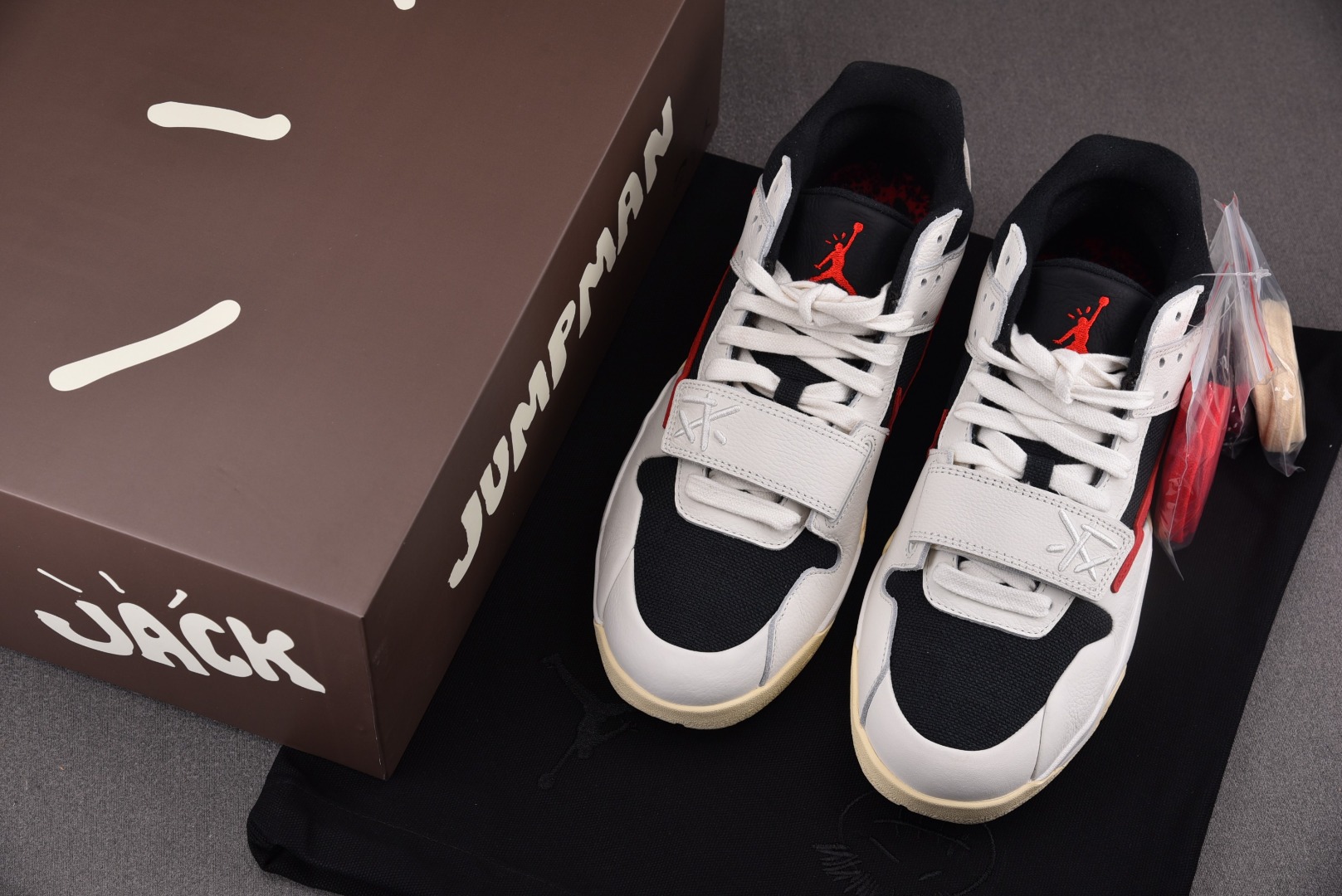 AJLow尺码:36-47.5纯原版出品-TravisScottxJordanJumpmanJackTR