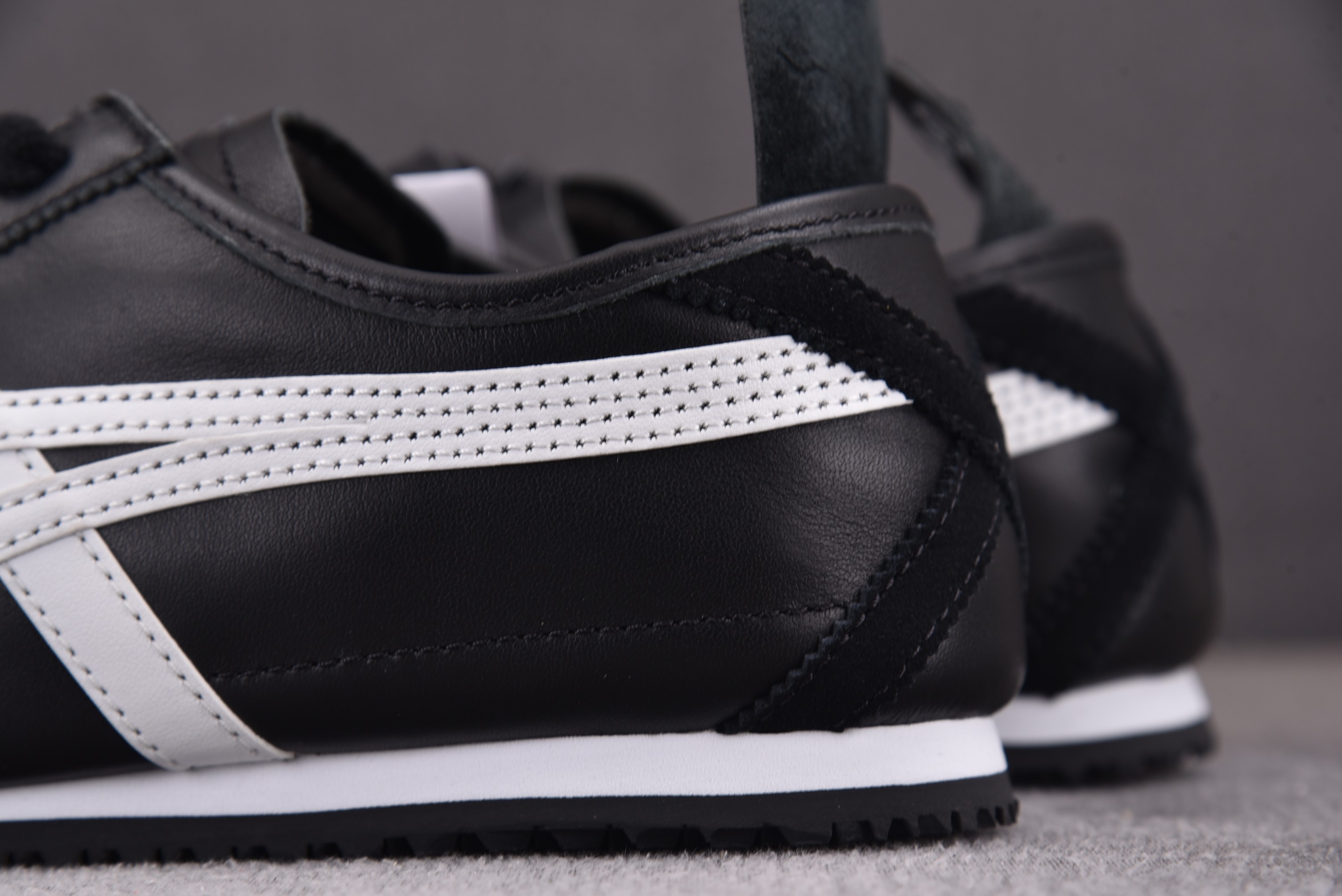 Onitsuka尺码:36-46纯原版出品-OnitsukaTigerMEXICO66白黑1183C10