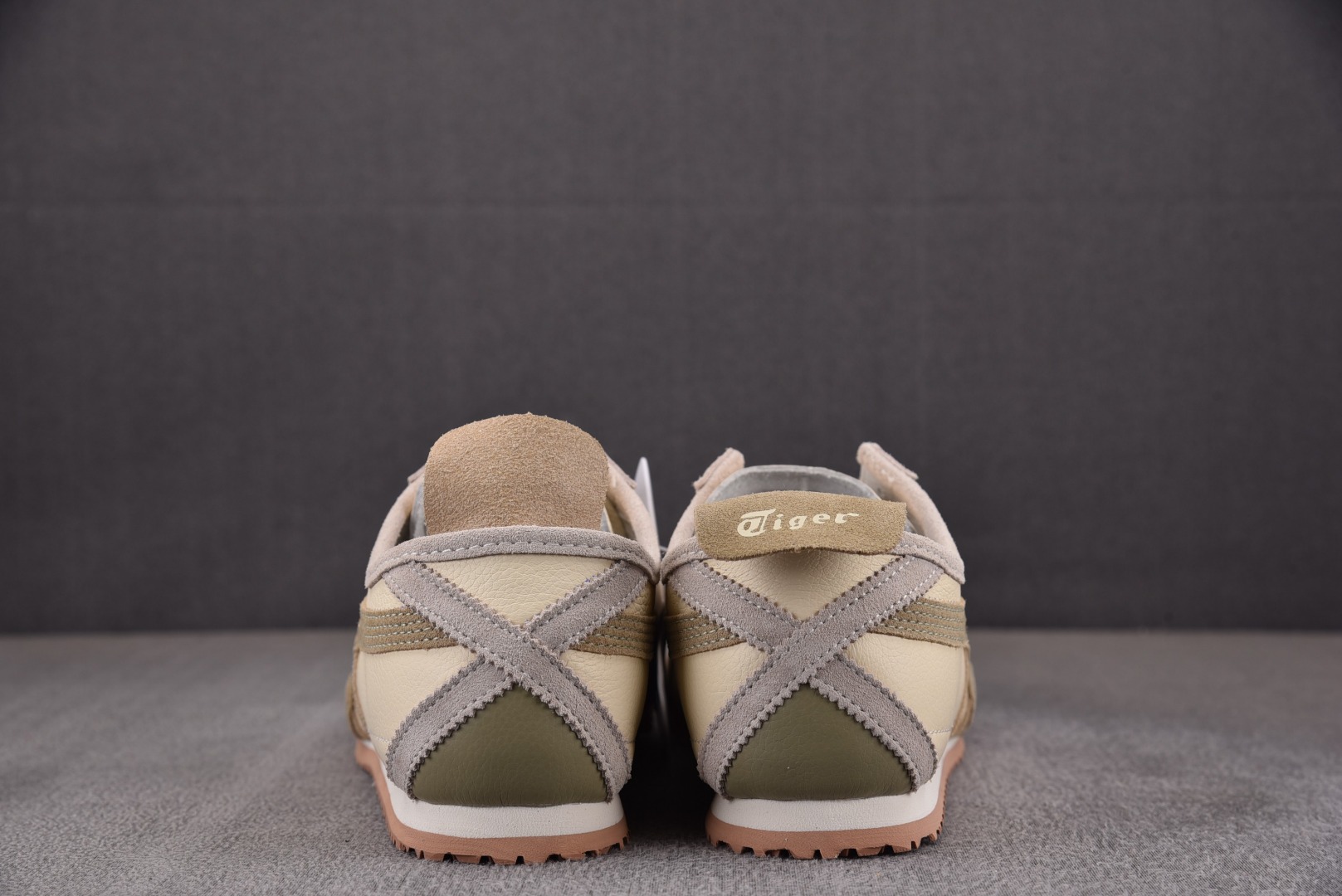 Onitsuka尺码:36-46纯原版出品-OnitsukaTigerMEXICO66灰棕1183C07