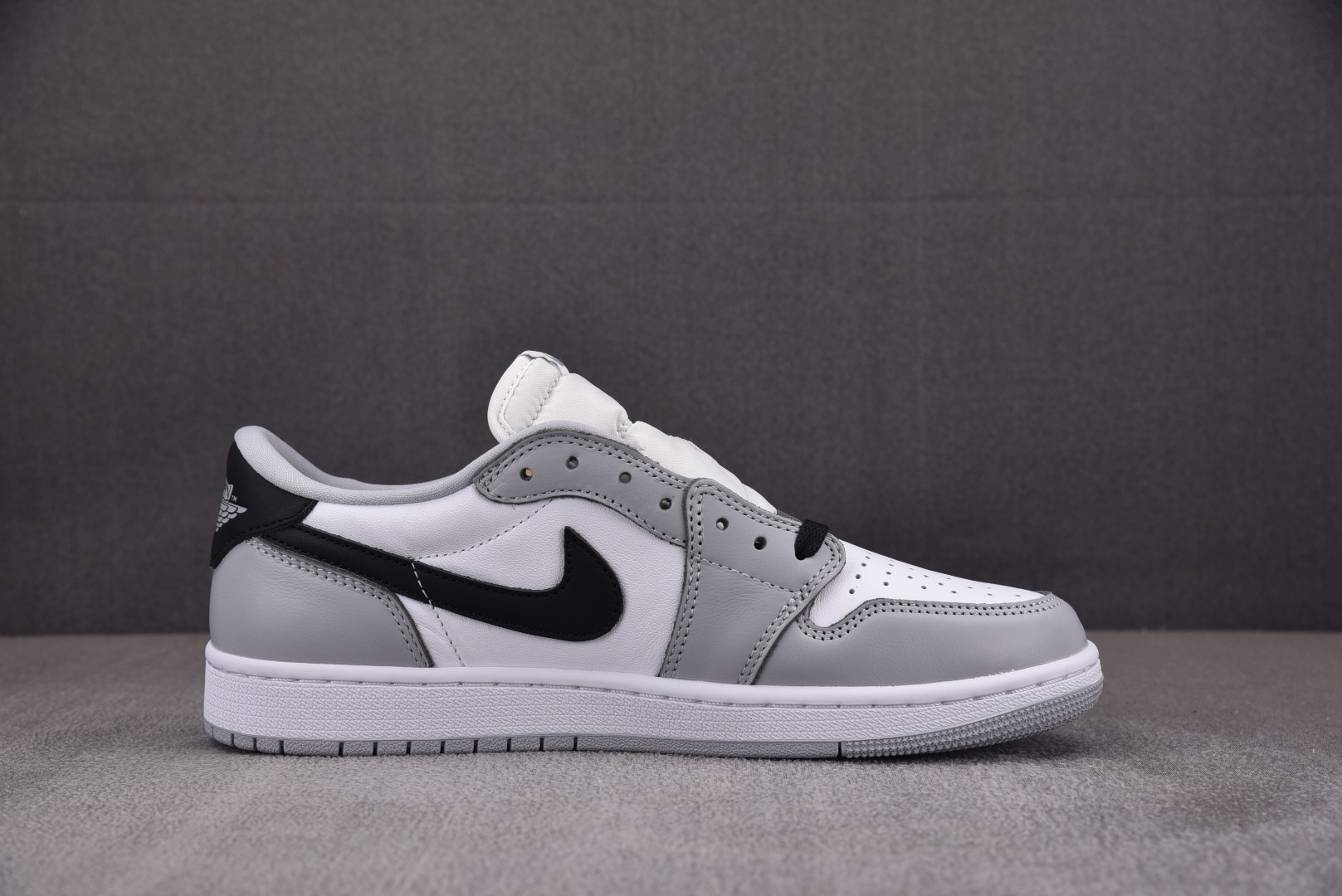 AJLow尺码:40-47.5纯原版出品-AirJordan1LowOG“Barons”白灰CZ0790