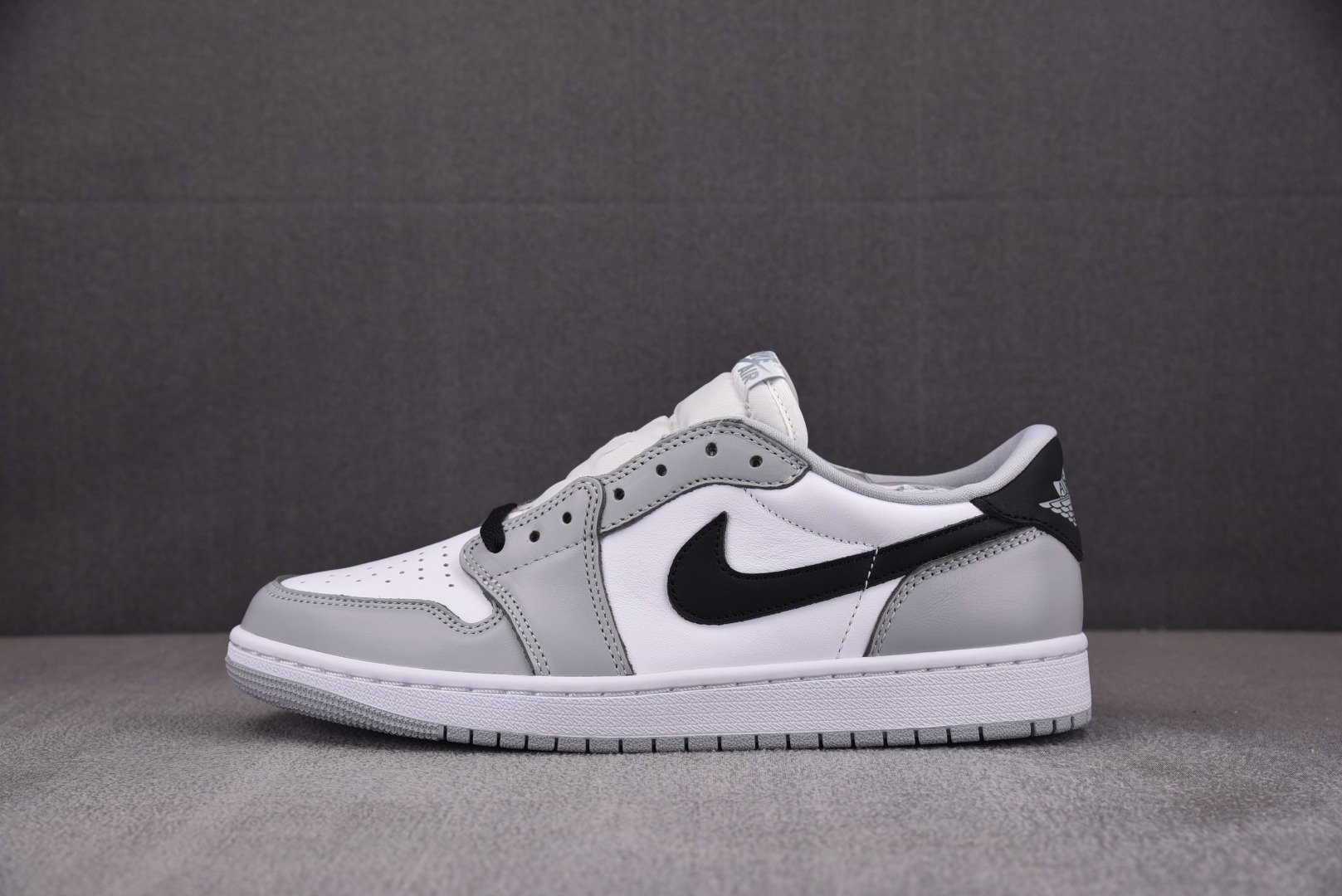 AJLow尺码:40-47.5纯原版出品-AirJordan1LowOG“Barons”白灰CZ0790