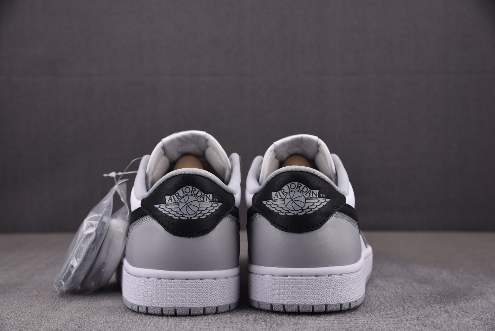 AJLow尺码:40-47.5纯原版出品-AirJordan1LowOG“Barons”白灰CZ0790