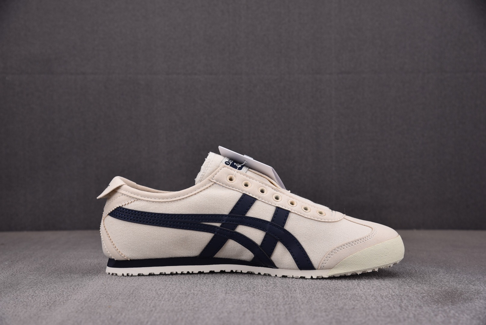 Tiger轻跑布面尺码:36-46纯原版出品-OnitsukaTigerMEXICO66米黄1183A3