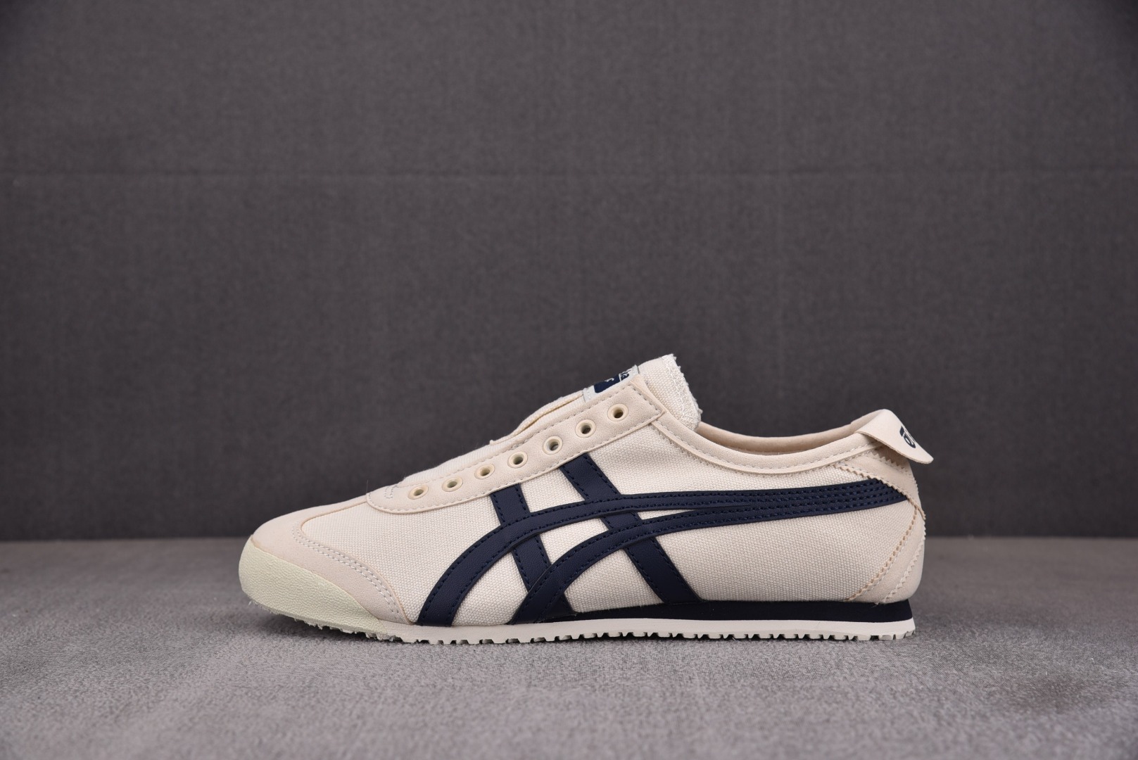 Tiger轻跑布面尺码:36-46纯原版出品-OnitsukaTigerMEXICO66米黄1183A3