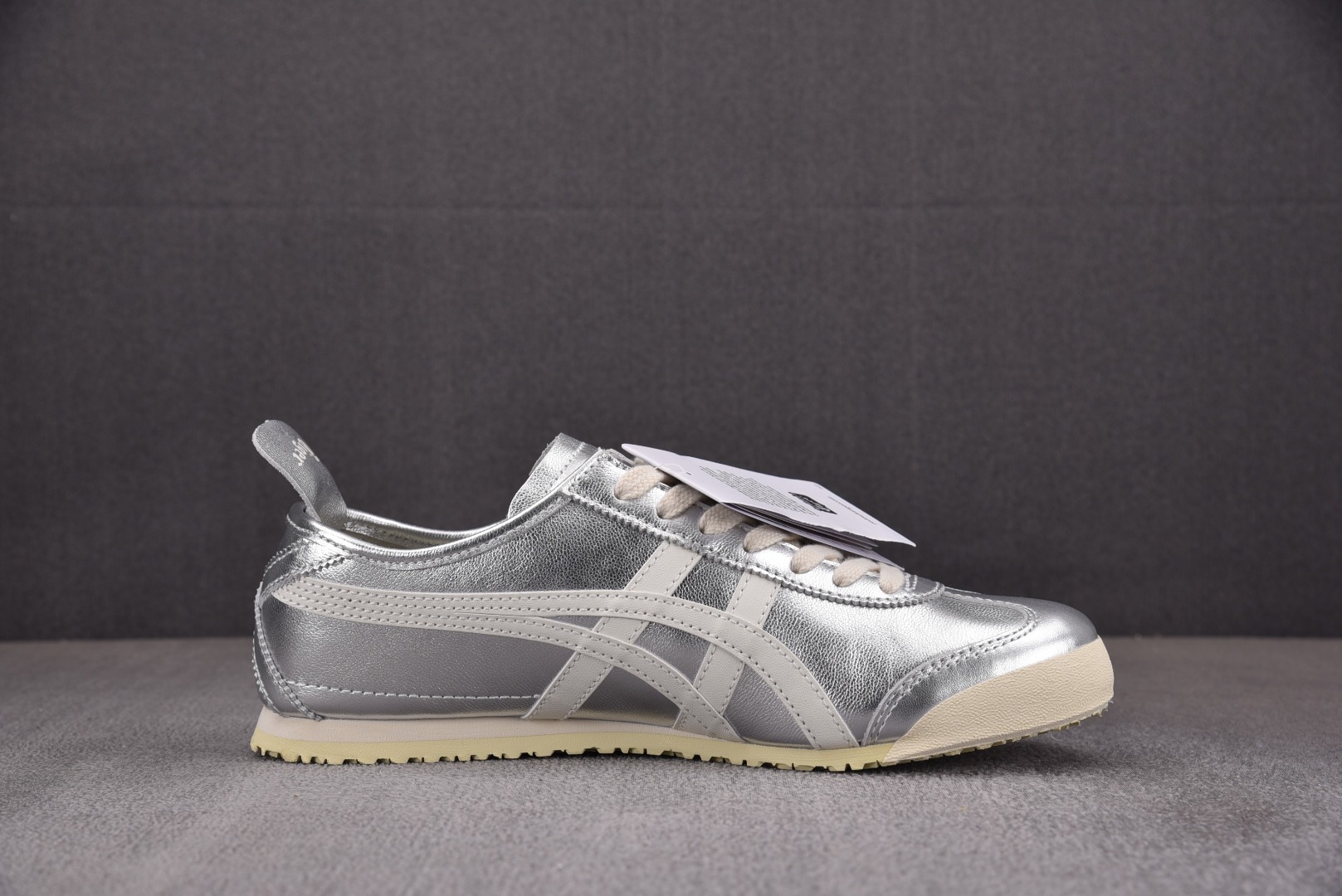 Tiger轻跑皮面尺码:36-46纯原版出品-OnitsukaTigerMEXICO66银色1183B5