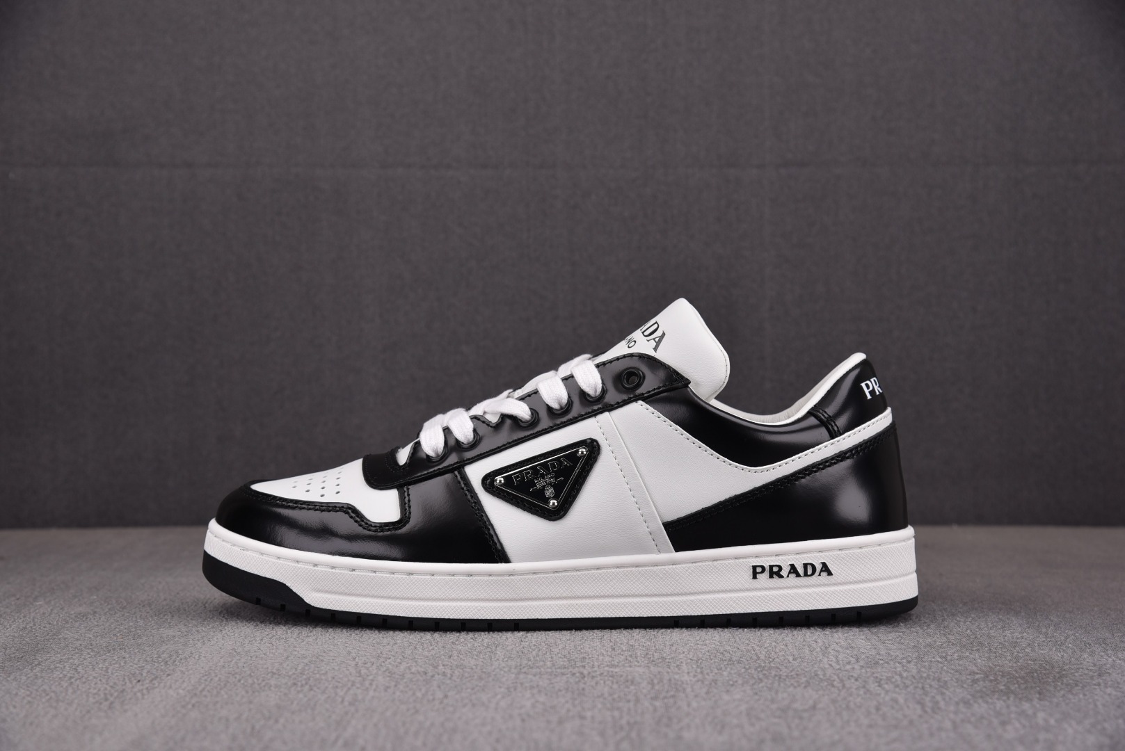 PRADA尺码:40-45纯原版出品-PRADADowntown黑白YZ0244040.5414242.