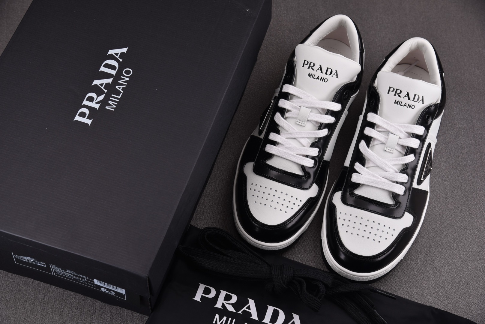 PRADA尺码:40-45纯原版出品-PRADADowntown黑白YZ0244040.5414242.